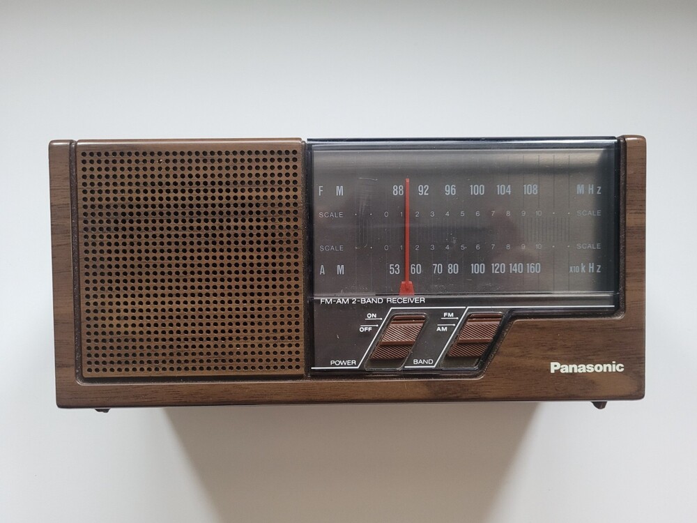 Vintage Panasonic model RE-6266 FM-AM Band receiver Radio - Tested and Working